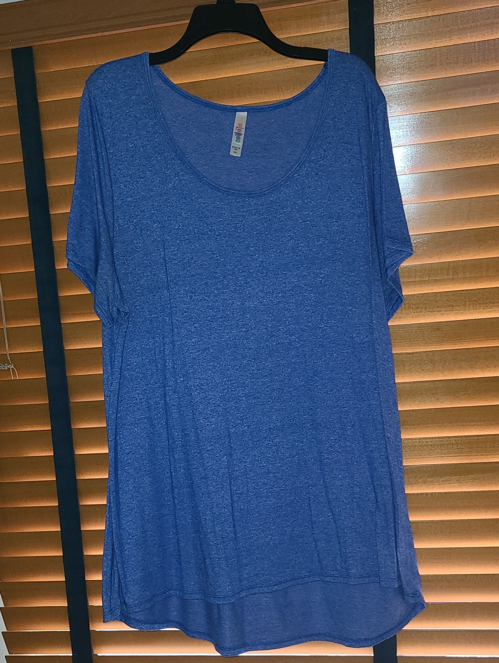 LuLaRoe Heathered Blue Scoop Neck Short Sleeve Top